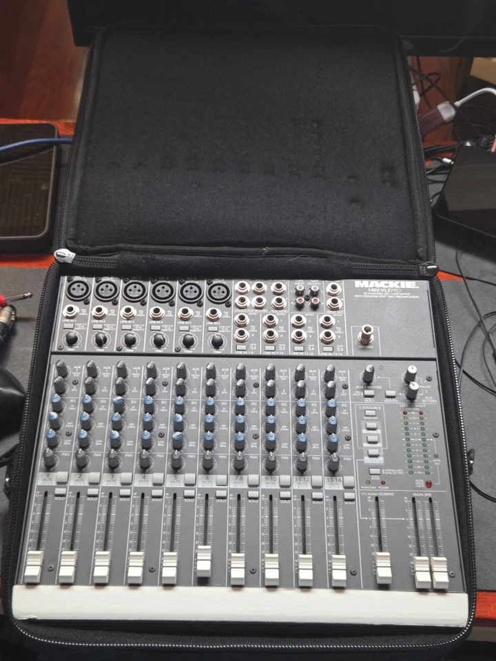Best audio mixer? MACKIE 1402-VLZ Pro 14-Channel Mic/Line Mixer WITH padded bag. - Image 4 of 4