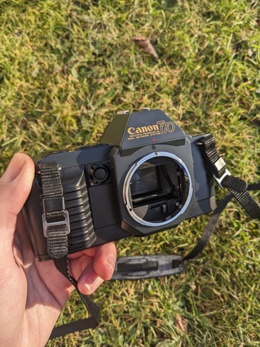Appareil photo argentique Canon T70 Nikon vintage - Photo 1/8