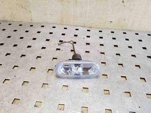 VW POLO 9N Kotflügelblinker vorne rechts 1J0949117 1.40 Diesel 55kw 26088654