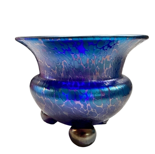 LOETZ COBALT PAPILLION ART GLASS VASE WITH 3 BALL FEET C. 1918 CZECH BOHEMIAN - Picture 2 of 8