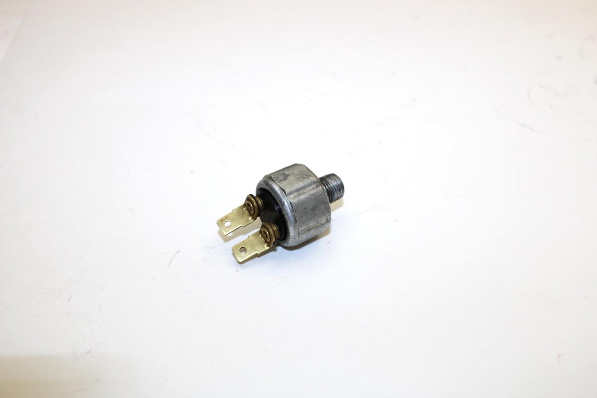 1998 Polaris Xplorer 300 Oem Stoplight Switch 2890637 Q5045 1998 Polaris Xplorer 300 Oem Stoplight Switch 2890637 Q5045