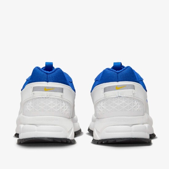 Nike Zoom Vomero Roam Winterized Shoes  display picture 3