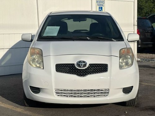 2007 Toyota Yaris Base 2D Hatchback - Picture 7 of 12