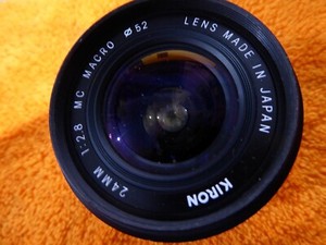 kiron 24mm F/2.8 Wide Angle Manual Focus Lens For Contax / Yashica macro version
