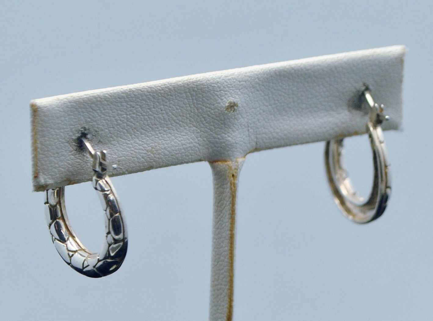 STERLING SILVER SCALE PATTERN DESIGN LATCH EARRIN… - image 4