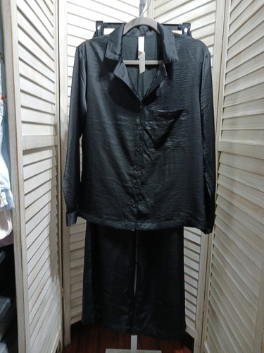 Auden Womens Pajama Set Size S Black Long Sleeves Button Up Top Pull On Pants - Picture 2 of 23