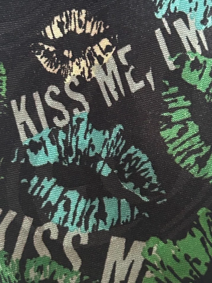 Kiss Me I'm Irish ! 新奇 Steven Harris 手工制作缎面图案男式领带 — 第 4/4 张图片