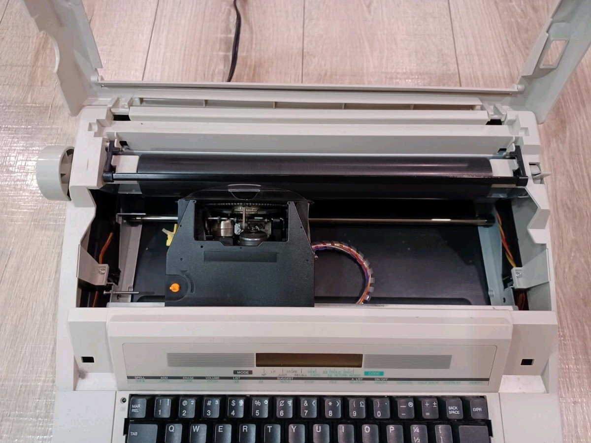 Nakajima WPT-160 Electronic Portable Typewriter | eBay