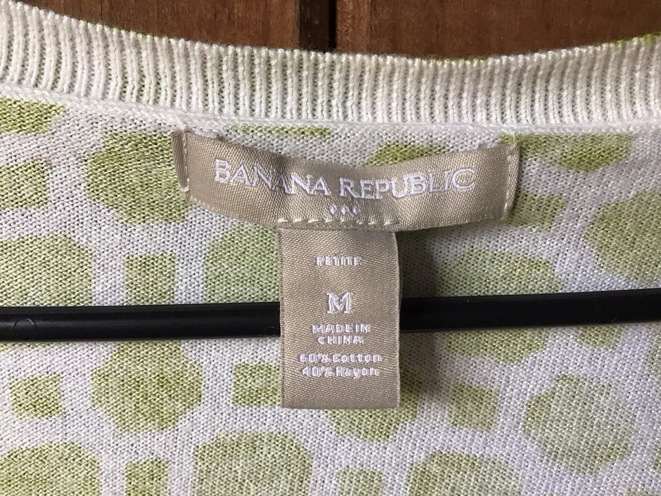 Cárdigan Banana Republic Verde Blanco Talla M Cuello en V Botones Geométricos Foto 3 de 4
