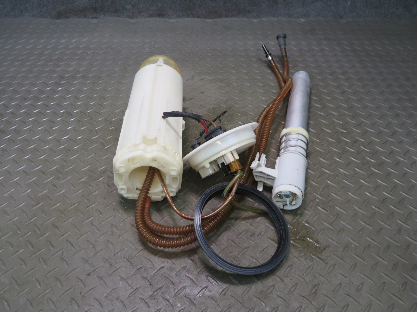 Bentley Continental GT 2003-2010 Fuel level sensors Pair