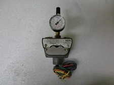 Barksdale Dialmatic Pressure Switch CD2H-A80SS-S0254 160PSI with Amico 100 Guage