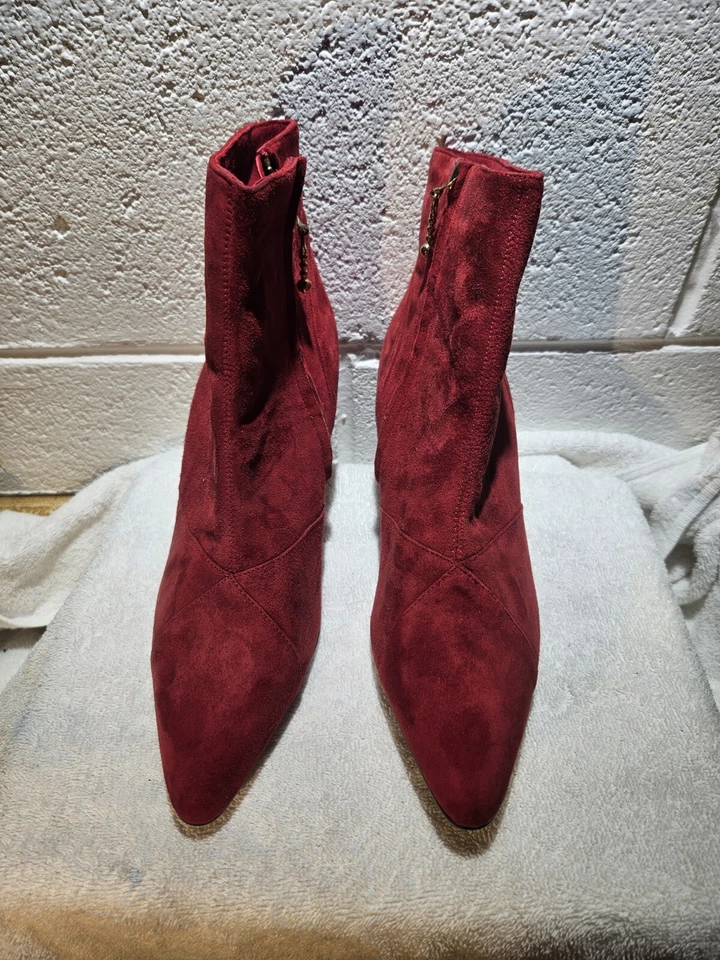 Botas de tacón alto vintage de gamuza roja Apostrophe para mujer nunca usadas talla 7,5 Foto 2 de 4