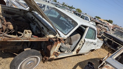 1965 PLYMOUTH VALIANT 4DR MISC. NUTS AND BOLTS PARTING OUT COMPLETE VEHICLE - Bild 1 von 14