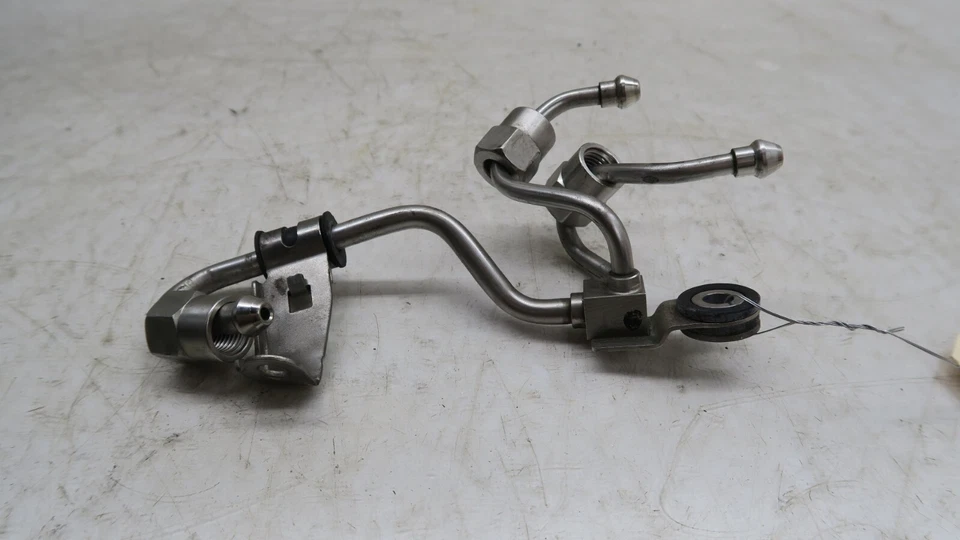 Acura RLX 2014-2017 OEM 3,5 L motor bomba de combustible de alta presión para línea de inyectores Foto 2 de 4