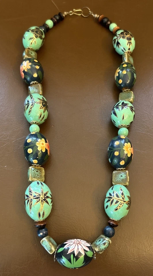 VintageVENETIAN MURANO MORETTI MILLEFIORI GLASS Colorful BEAD Beaded NECKLACE - Image 2 of 4