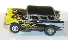 AUTO WORLD Xtraction HO SLOT CAR 57 Chevy Nomad Battery Tested Runs Great