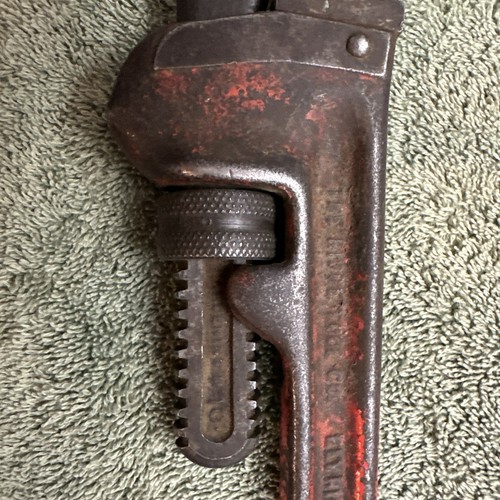 Vintage Ridgid 10" Pipe Wrench Heavy Duty Steel Made in USA - Picture 6 of 8