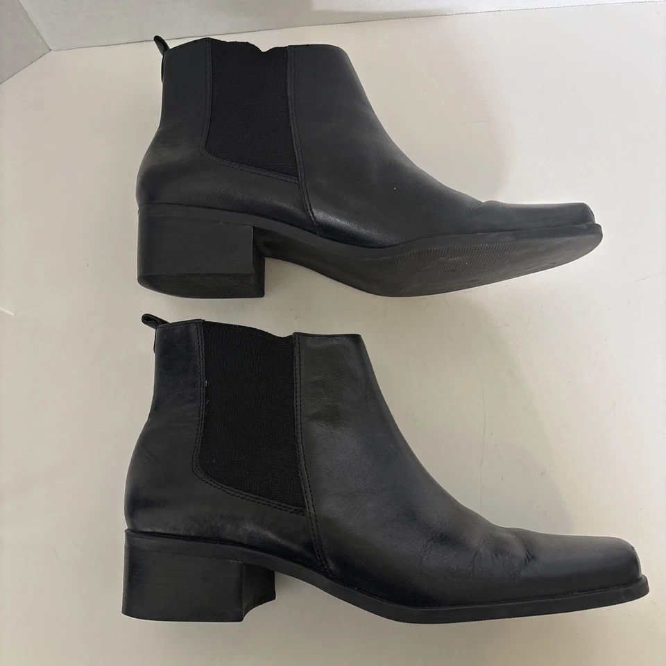 Connie Chelsea Black Leather Pull On Ankle Boots US 8.5 M - Image 2 of 4