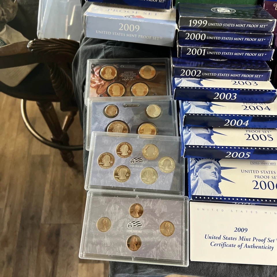 1965-2012 US Ment Proof Sets 47 Years Uncirculated - Image 2 of 3