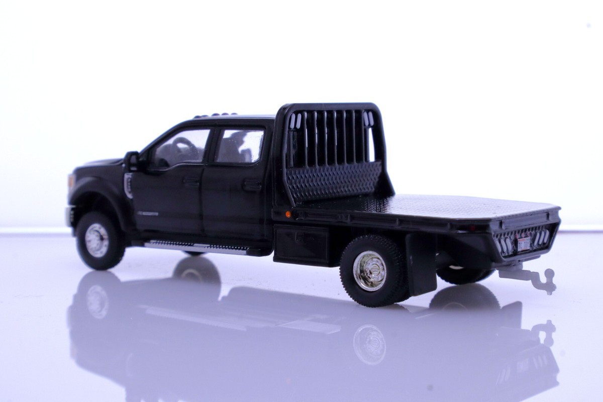 Greenlight 1/64 2020 Ford F-450 Super Duty Black NIB Hitch