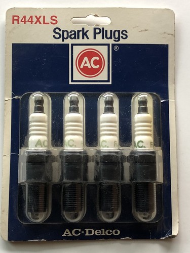 AC Delco Conventional Spark Plugs R44XLS -4 Spark Plug’s In Unopened Bubble Pack - Picture 4 of 6