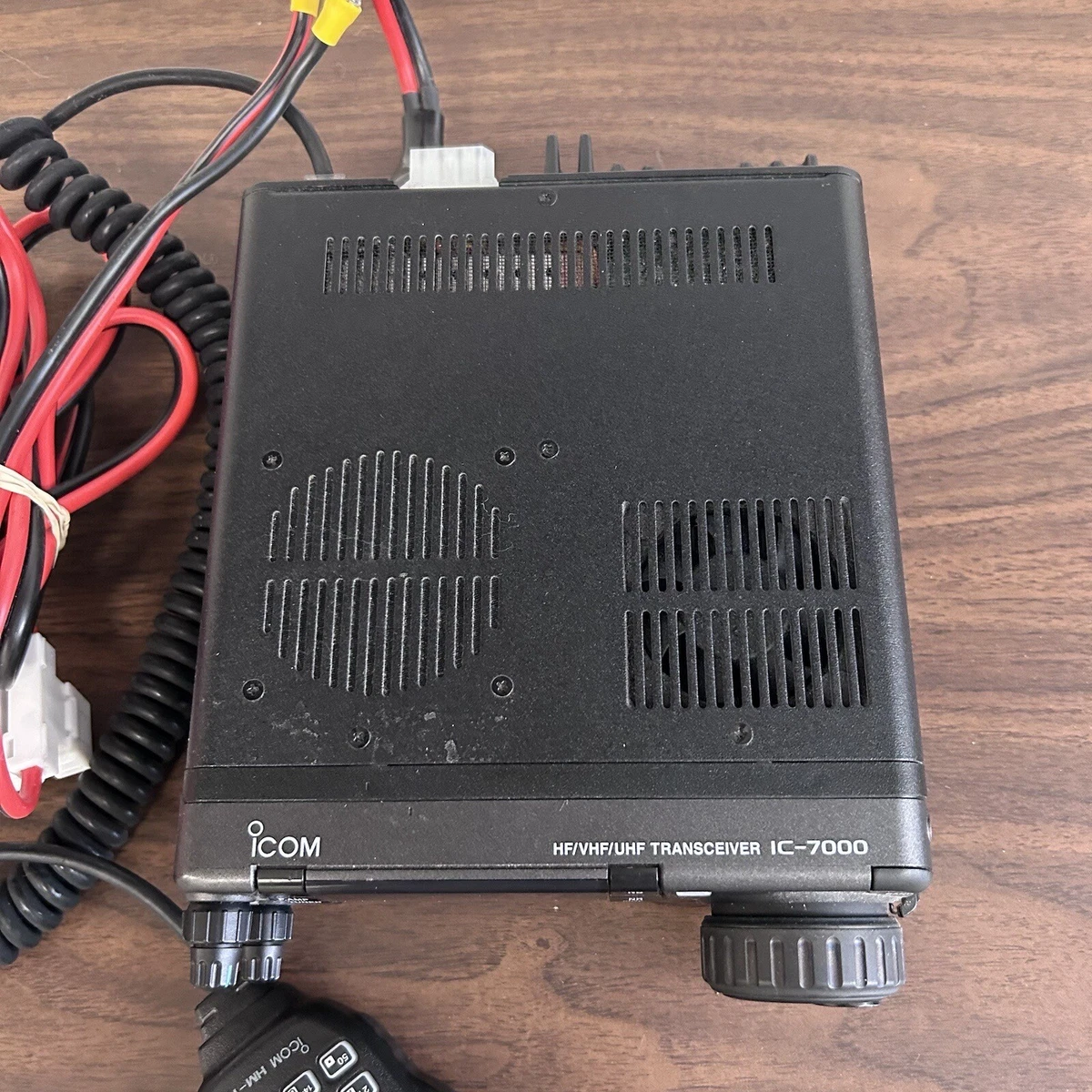 ICOM IC- 7000M HF UHF All Mode Transceiver 50/144/430MHz 50W 7Mhz