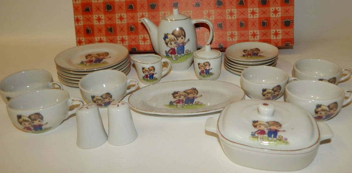 Vintage FAO Schwarz Big Eyed Girl & Boy Retro Toy China Tea Dish