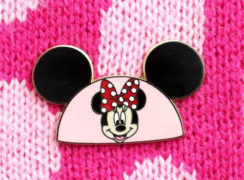 Disney Pin MINNIE MOUSE Character 