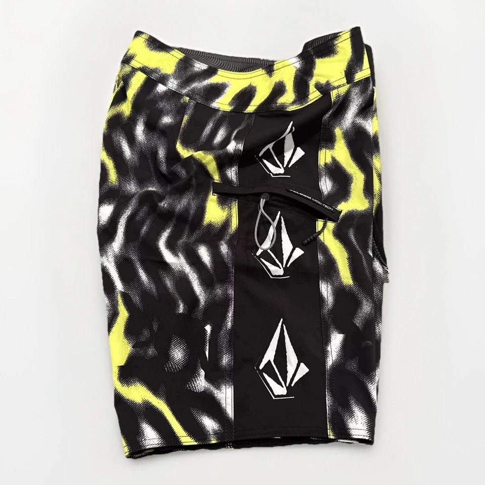 Volcom Board Shorts Mens Size 30 Mod-Tech Lido Iconic Swimwear Blazing Yellow - Image 4 of 4