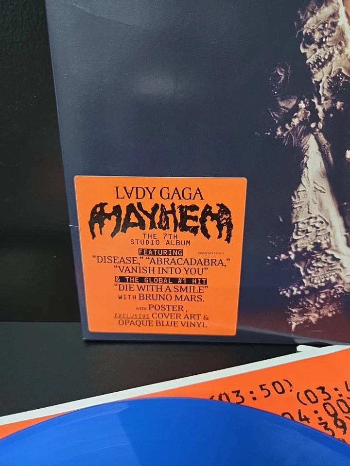 Lady Gaga Mayhem 2lp Blue Vinyl 2025 1st Press Hype/Inserts/Poster/Etched VG/NM - Image 3 of 4