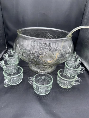 Vintage Jeanette Glass Co. Crystal/Fruits 8 1/2 Qt. Punch Bowl Set 9 Cups.