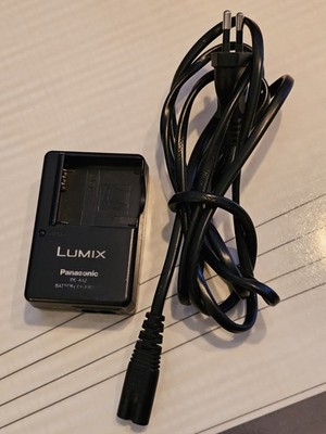 Panasonic Lumix DE-A12 A Ladegerät Battery Charger