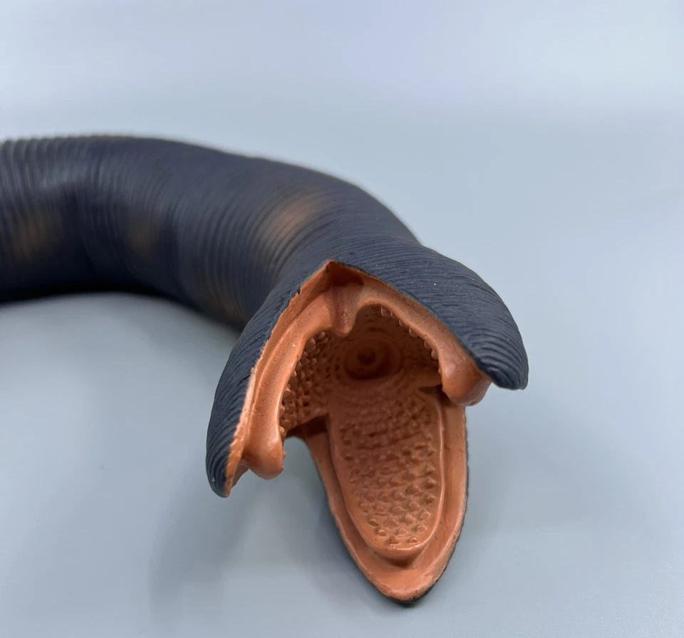 Vintage LJN 1984 Dune Sandworm Action Figure Large Poseable Monster - Image 2 of 4