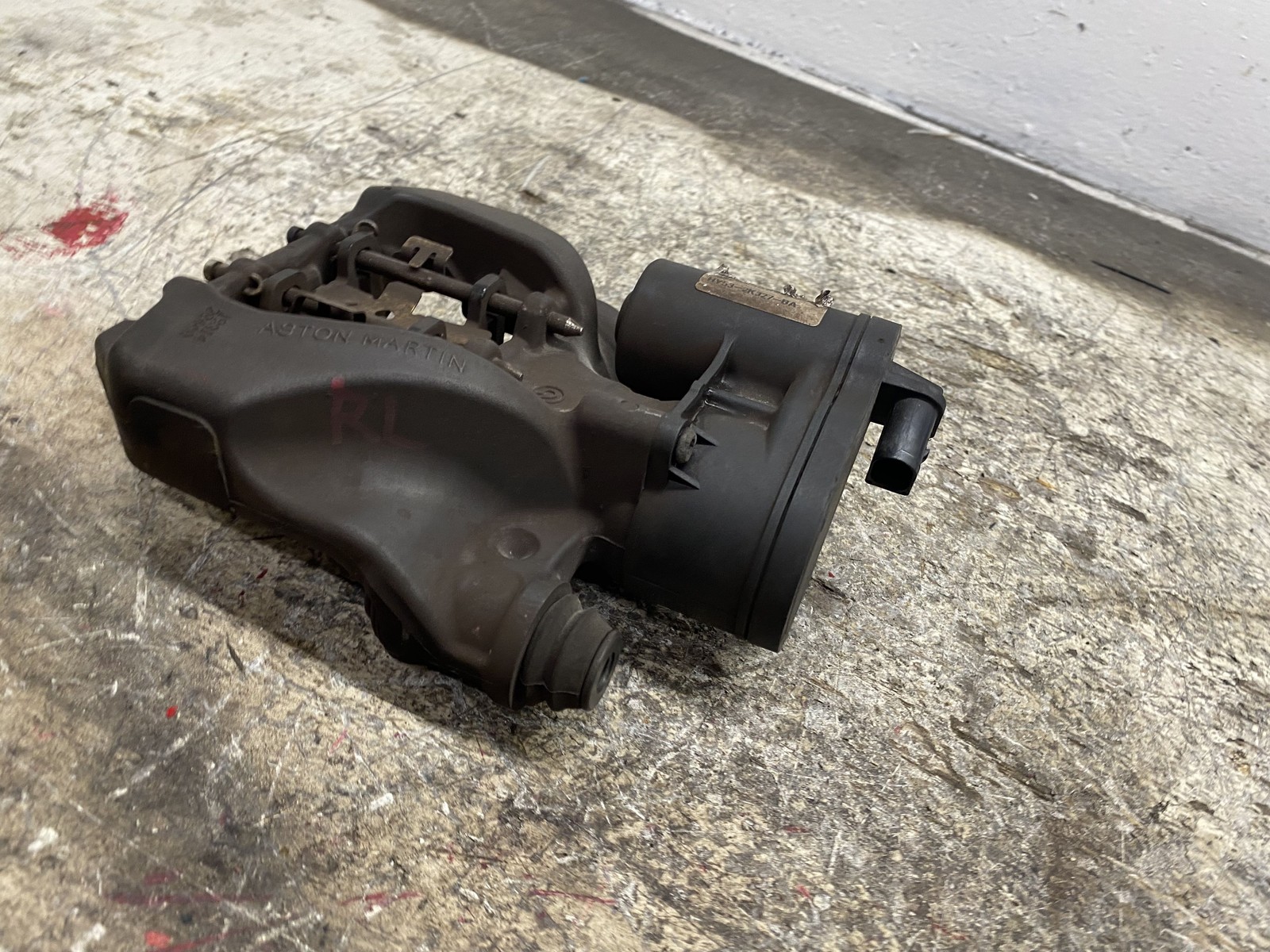 2019-2023 ASTON MARTIN VANTAGE OEM 4.0L RWD REAR LEFT BRAKE CALIPER RED *12K*