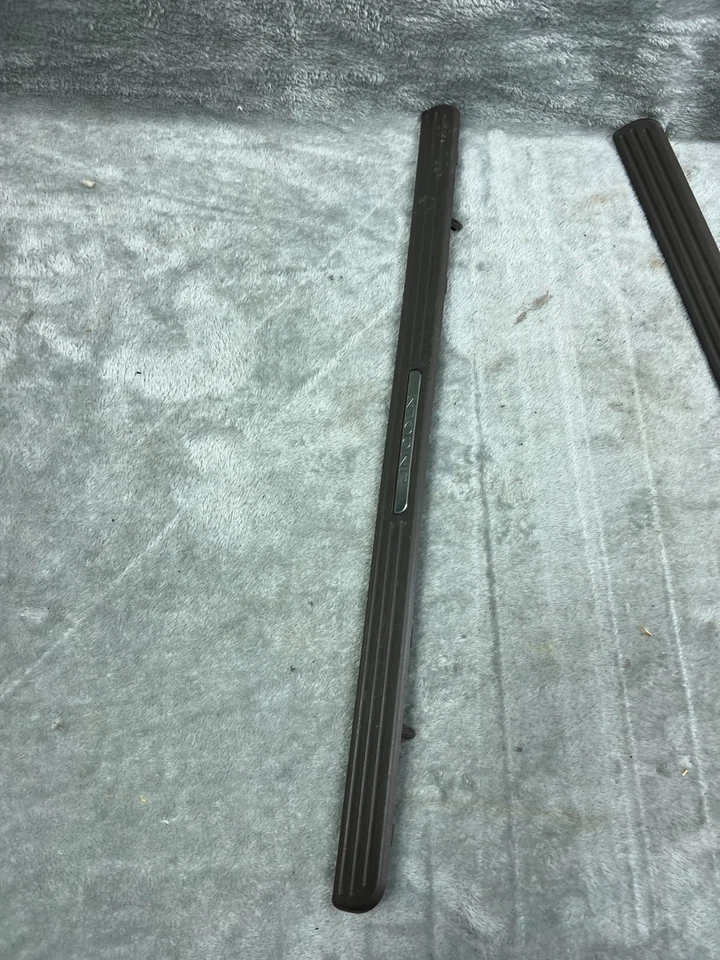 Juego de placa de umbral de puerta Lincoln LS 2000-2002 YW43-5413222-A OEM Foto 3 de 4