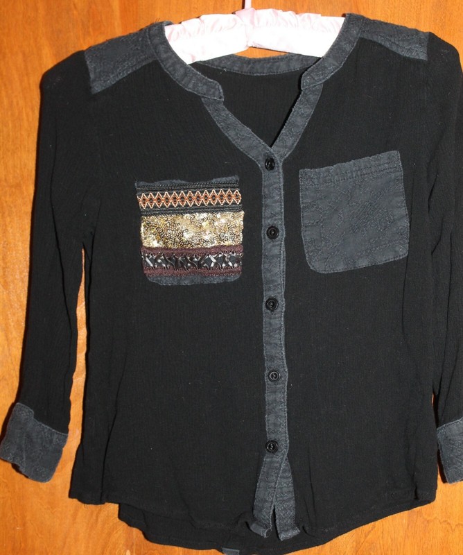 Girls' Medium BUTTON-UP SHIRT (black/gray w/ sequin pockets) EUC