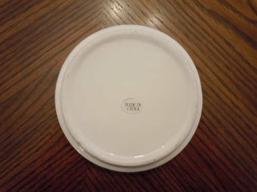 VILLAGE of TOBACCOVILLE Porcelain Ashtray - Picture 2 of 2