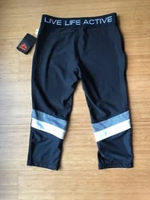 NWT WOMENS RBX CAPRI TIGHTS M BLACK