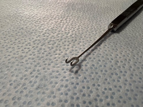 Pilling Weck 54126 Guthrie Skin Hook 2.5mm X 2.7mm Hook 5-1/8" Length - Picture 3 of 6