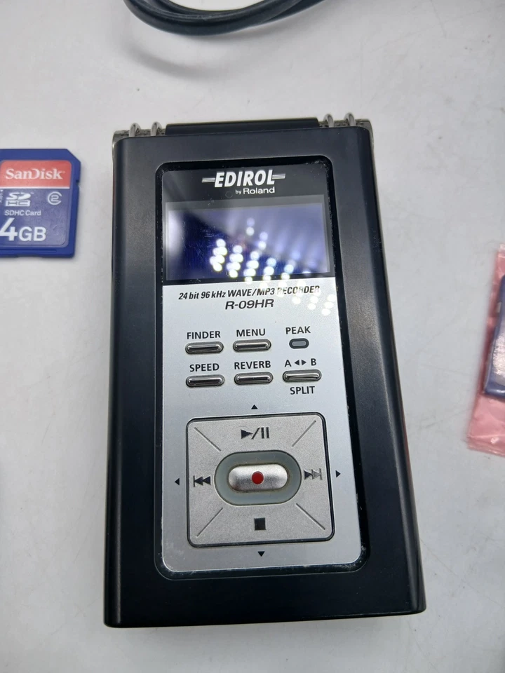Edirol Roland R-09HR | High-Resolution WAVE/MP3 sound recorder - 4GB SD Card - Image 2 of 4