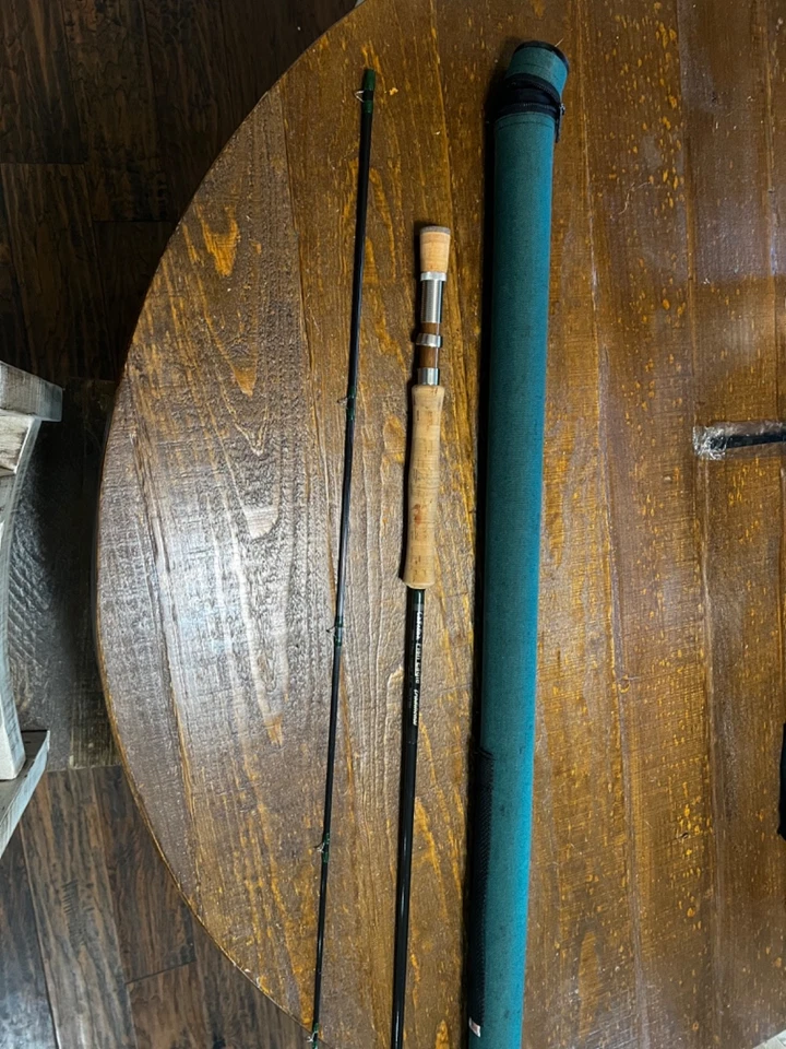 Nice Cabelas Traditional Fish Eagle 9ft 2 Piece 8 WT Fly Rod With Case - Image 2 of 4
