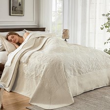 Enjohos Oversized King Bedspread 138X122 California King Quilt Damask Pattern