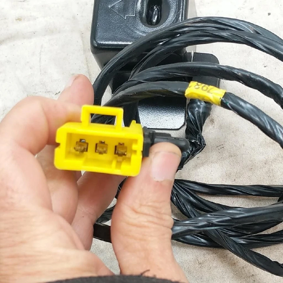 Sensor de choque de impacto delantero Chevrolet Beretta 1992-1993 GM Delco 16089081 OEM NORS Foto 2 de 4