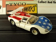 Tyco Chaparral 2D Lighted in White/Red/Blue from 1975.   Vintage Tyco!  Sharp!