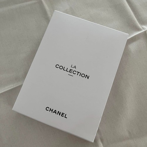 Chanel LA Collection Appunti Adesivi Quaderno e Spilla Capelli 3pz Oro COCO Mademoiselle - Foto 10 di 15