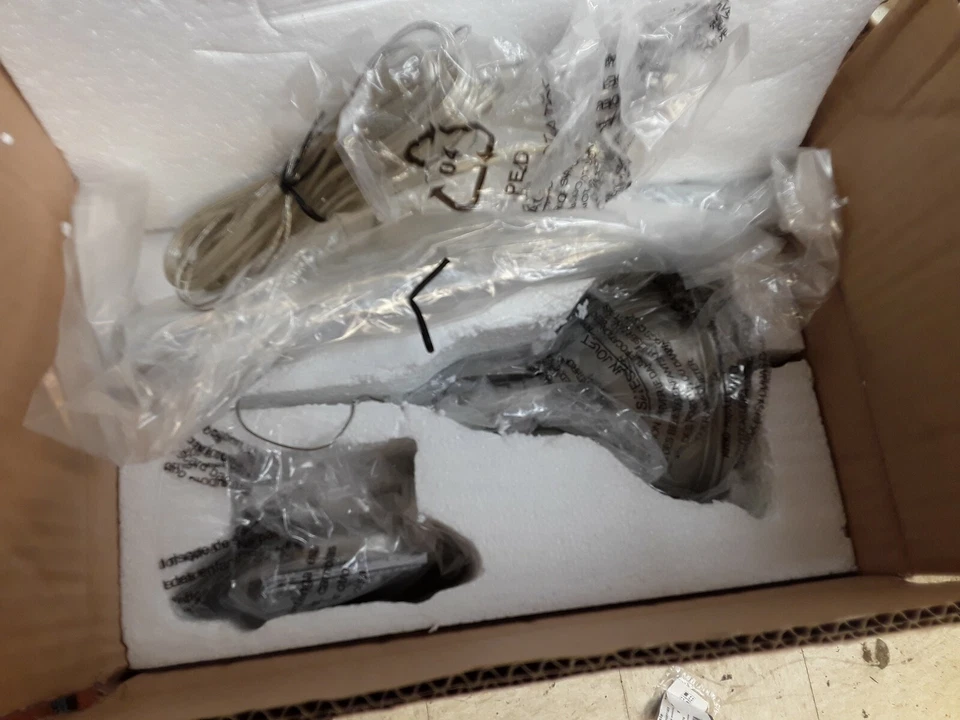 Colgante de lente Fresnel Progress Lighting P5050-0930K9 níquel cepillado Foto 2 de 3