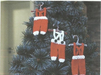 SANTAS TROUSERS TREE DECORATION KNITTING PATTERN
