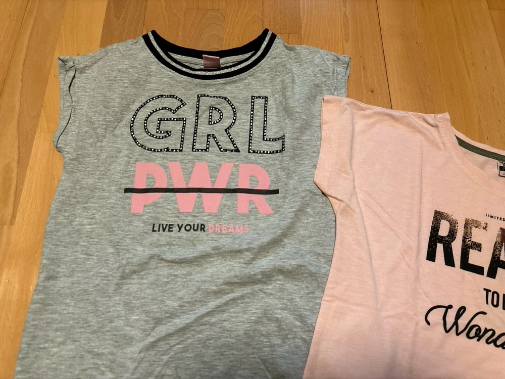 T-Shirts, 2 Stück, Größe 134/140, wurden nie getragen