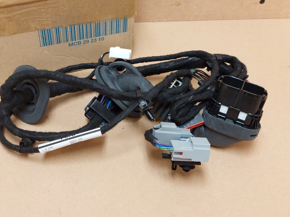 Ford C-Max Grand C-Max Door Locking System Wiring 2010-2015 1777762 Genuine - Image 4 of 4