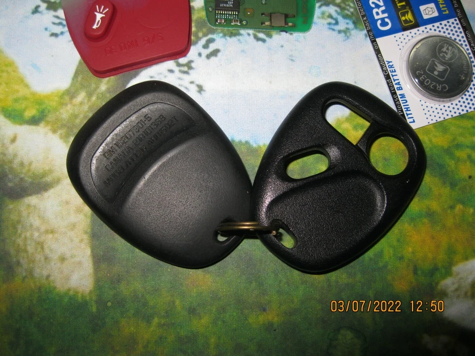 Bonito mando a distancia transmisor limpio 100 % OEM 91-99 Saturn 16207901 SC SL SW1 SW2 Foto 2 de 4